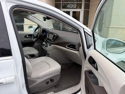 2021 Chrysler Pacifica Touring L