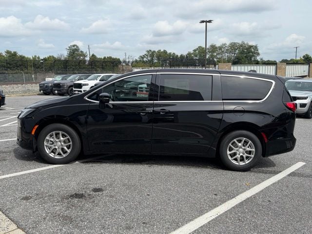 2027 Chrysler Pacifica PACIFICA SELECT