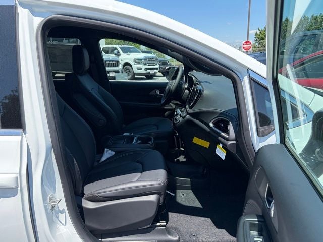 2027 Chrysler Pacifica PACIFICA SELECT