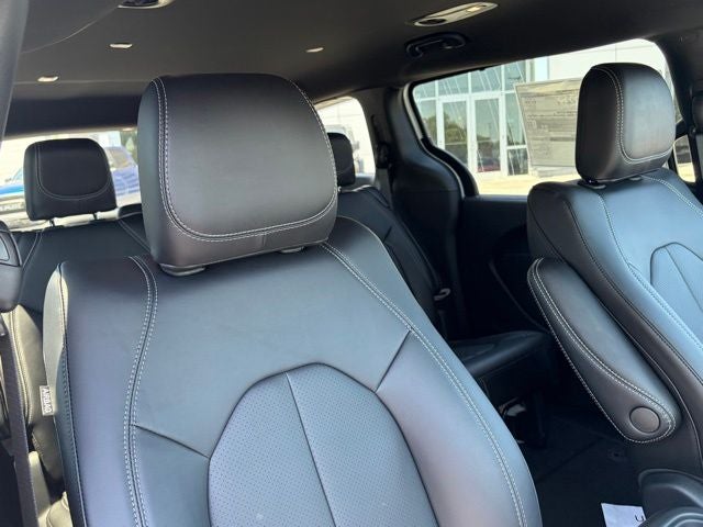 2027 Chrysler Pacifica PACIFICA SELECT