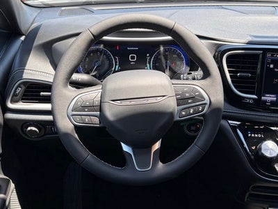 2027 Chrysler Pacifica PACIFICA SELECT