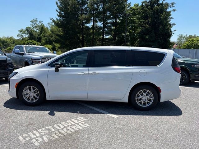 2027 Chrysler Pacifica PACIFICA SELECT