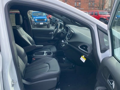 2026 Chrysler Pacifica PACIFICA SELECT