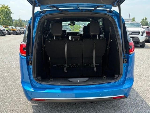 2027 Chrysler Pacifica PACIFICA SELECT