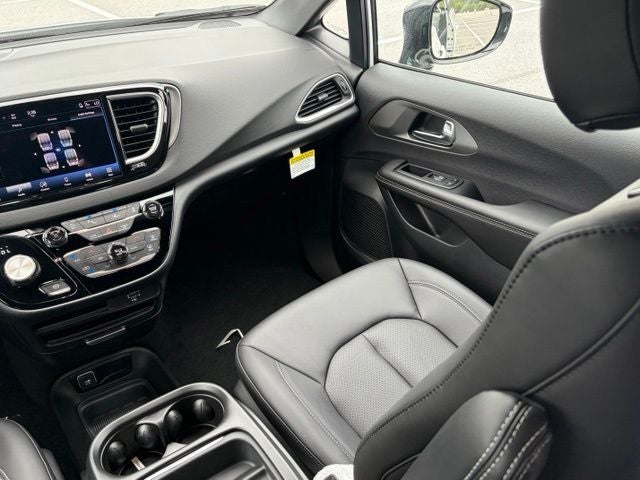 2027 Chrysler Pacifica PACIFICA LX
