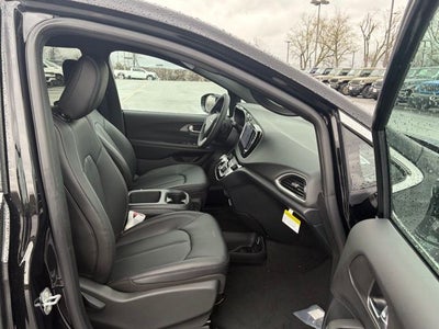 2026 Chrysler Voyager VOYAGER LX