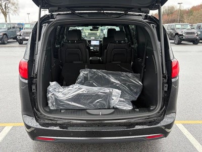 2026 Chrysler Voyager VOYAGER LX