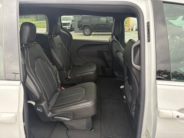 2027 Chrysler Pacifica PACIFICA LX