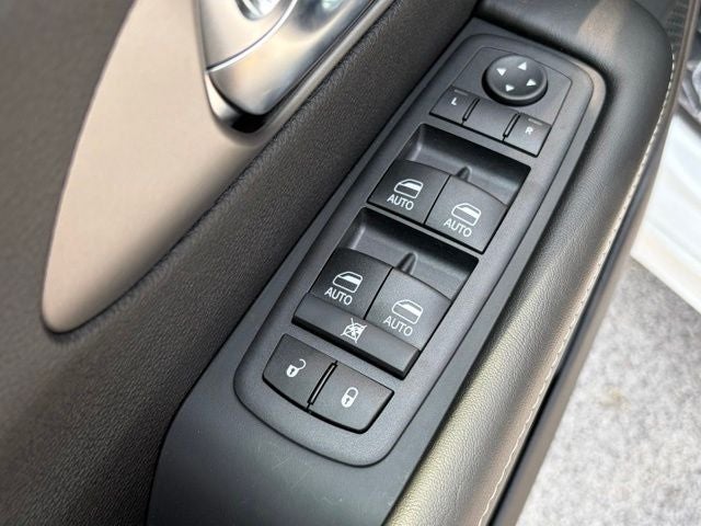 2027 Chrysler Pacifica PACIFICA LX