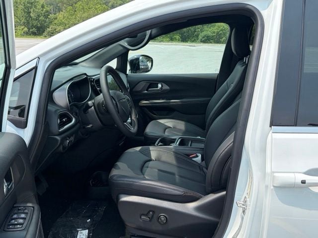 2027 Chrysler Pacifica PACIFICA LX
