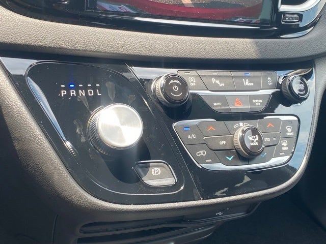 2026 Chrysler Voyager VOYAGER LX