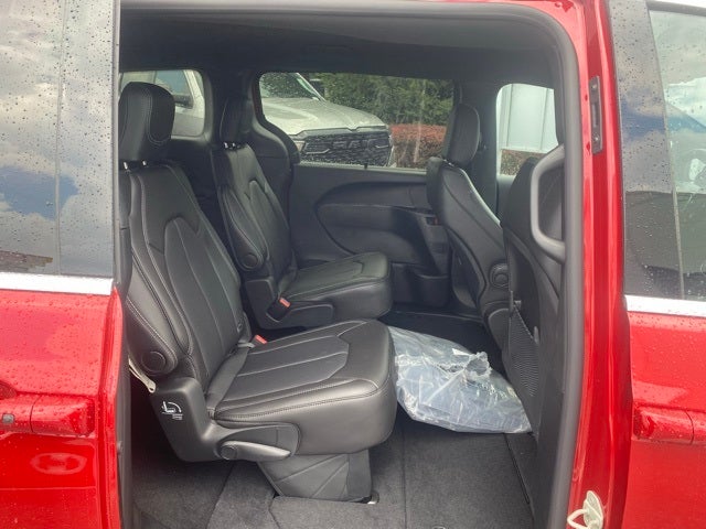 2026 Chrysler Voyager VOYAGER LX