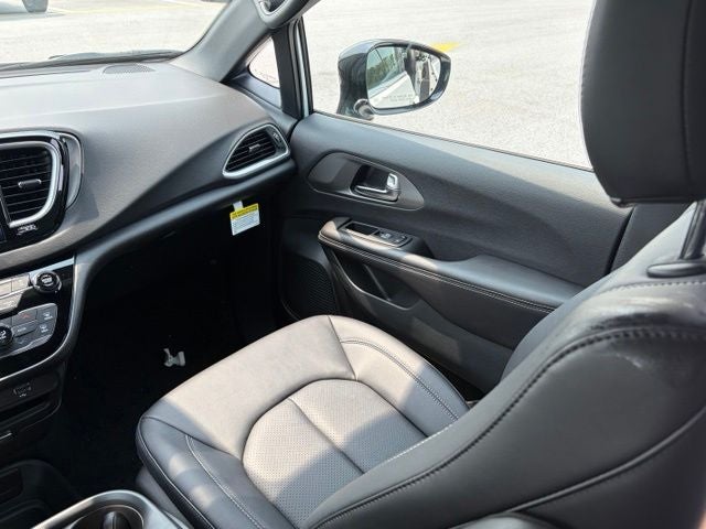 2027 Chrysler Pacifica PACIFICA LX