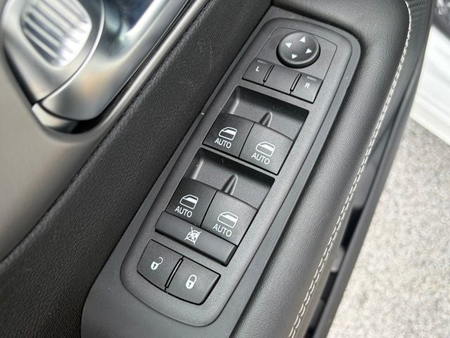 2027 Chrysler Pacifica PACIFICA LX