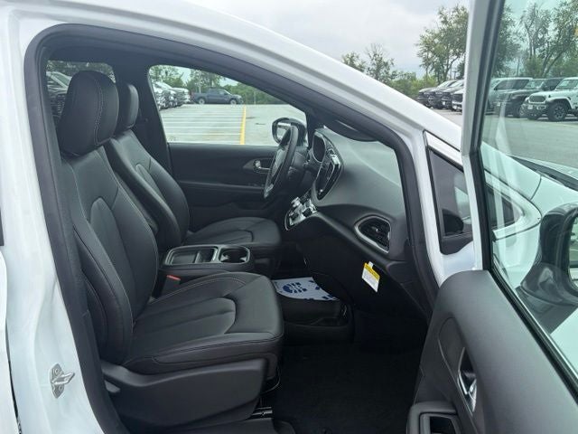 2027 Chrysler Pacifica PACIFICA LX