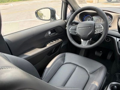 2027 Chrysler Pacifica PACIFICA LX