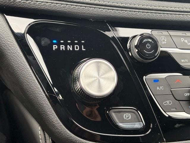 2027 Chrysler Pacifica PACIFICA LIMITED