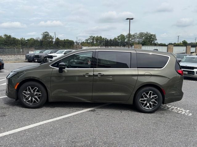 2027 Chrysler Pacifica PACIFICA LIMITED