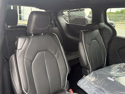 2027 Chrysler Pacifica PACIFICA LIMITED