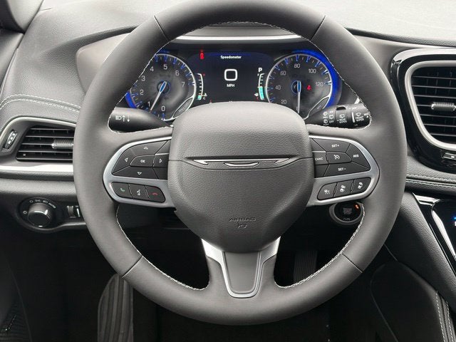 2027 Chrysler Pacifica PACIFICA LIMITED