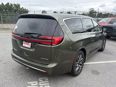 2027 Chrysler Pacifica PACIFICA LIMITED