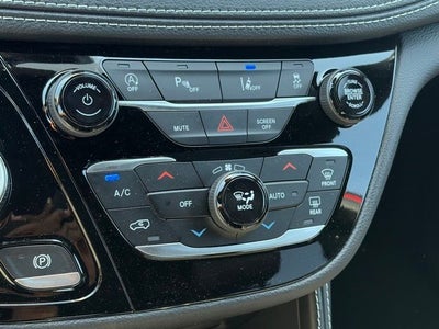 2027 Chrysler Pacifica PACIFICA LIMITED
