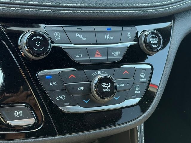 2027 Chrysler Pacifica PACIFICA LIMITED