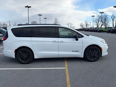 2026 Chrysler Pacifica PACIFICA SELECT AWD
