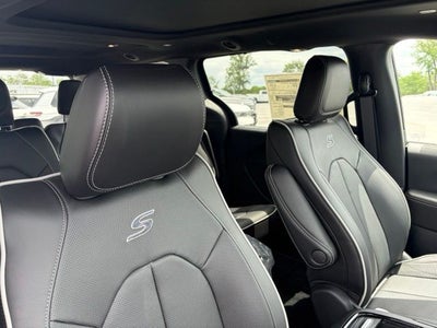 2027 Chrysler Pacifica PACIFICA LIMITED AWD