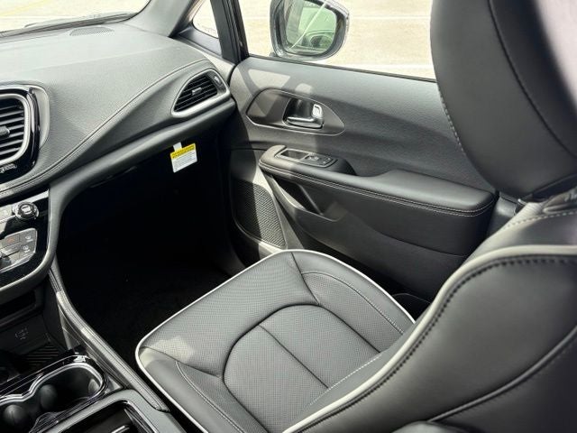 2027 Chrysler Pacifica PACIFICA LIMITED AWD