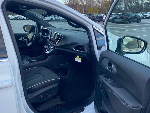 2026 Chrysler Pacifica PACIFICA LIMITED AWD