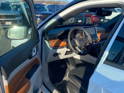 2024 Jeep Compass COMPASS LIMITED 4X4