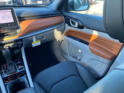 2024 Jeep Compass COMPASS LIMITED 4X4