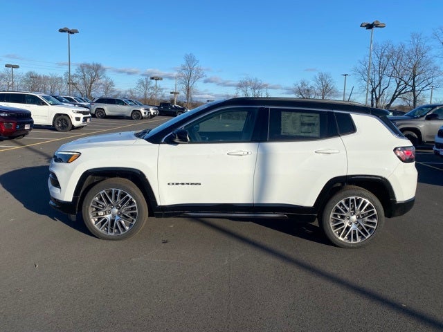 2024 Jeep Compass COMPASS LIMITED 4X4