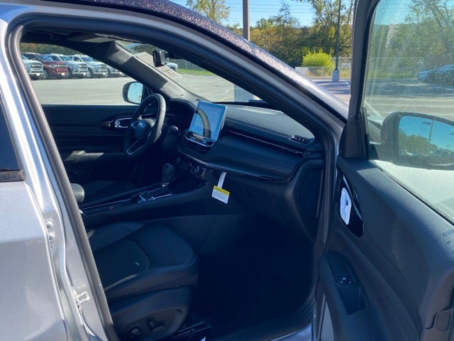 2025 Jeep Compass COMPASS LIMITED 4X4