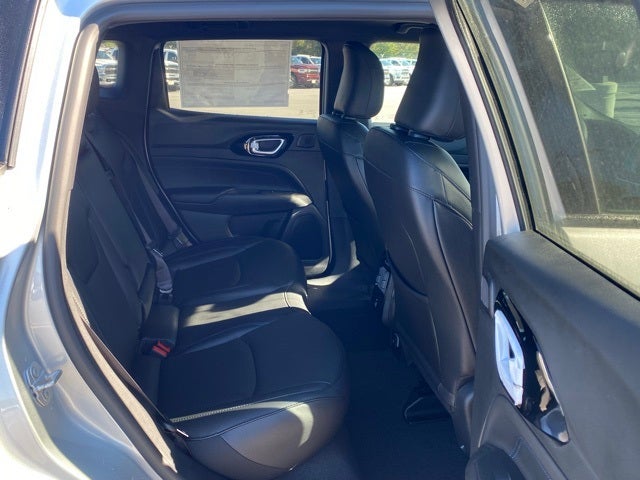 2025 Jeep Compass COMPASS LIMITED 4X4