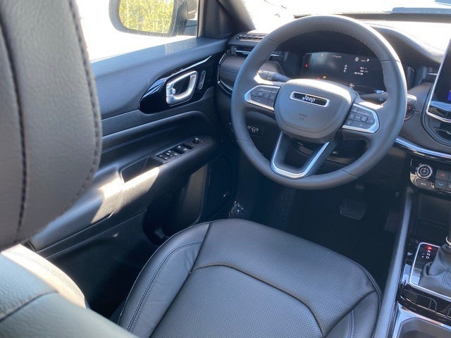 2025 Jeep Compass COMPASS LIMITED 4X4