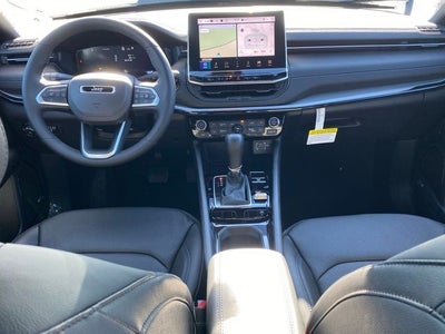 2025 Jeep Compass COMPASS LIMITED 4X4