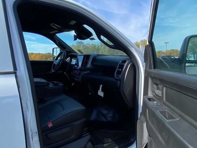 2023 RAM Ram 3500 RAM 3500 TRADESMAN CREW CAB 4X4 6'4' BOX