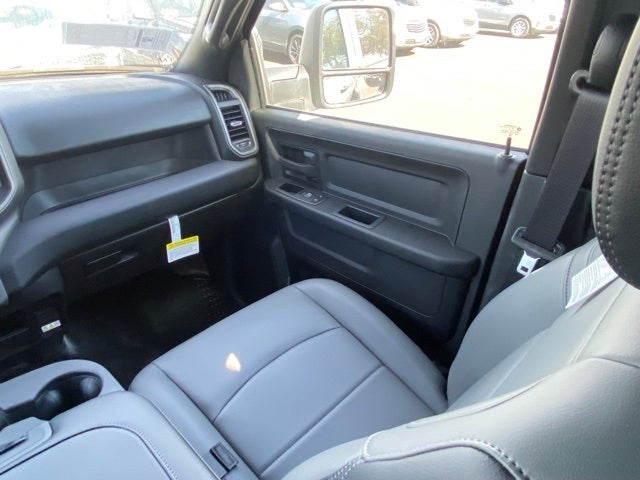 2023 RAM Ram 3500 RAM 3500 TRADESMAN CREW CAB 4X4 6'4' BOX