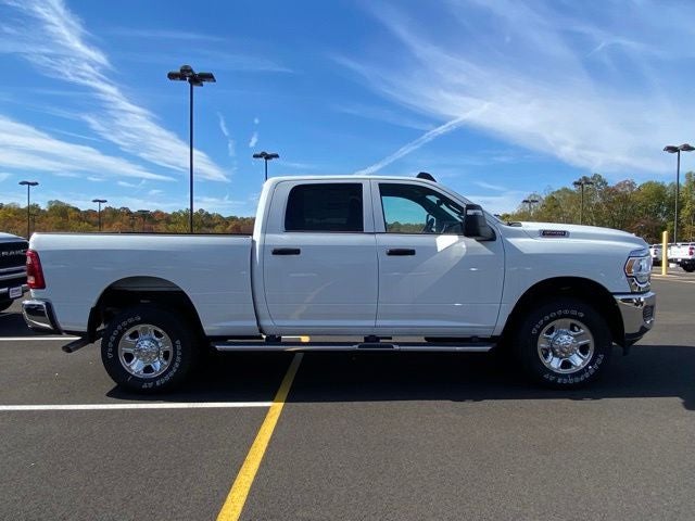 2023 RAM Ram 3500 RAM 3500 TRADESMAN CREW CAB 4X4 6'4' BOX