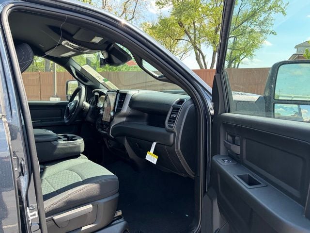 2026 RAM Ram 2500 RAM 2500 BLACK EXPRESS CREW CAB 4X4 6'4' BOX