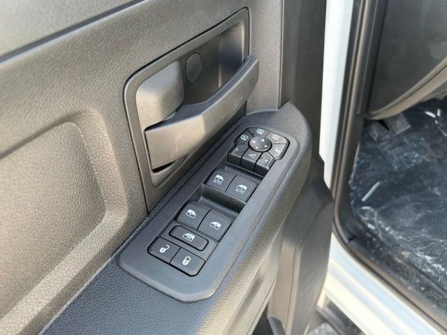 2026 RAM 2500 RAM 2500 BLACK EXPRESS CREW CAB 4X4 6'4' BOX