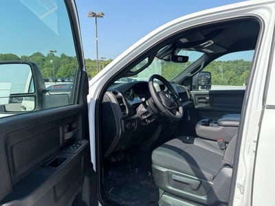 2026 RAM 2500 RAM 2500 BLACK EXPRESS CREW CAB 4X4 6'4' BOX