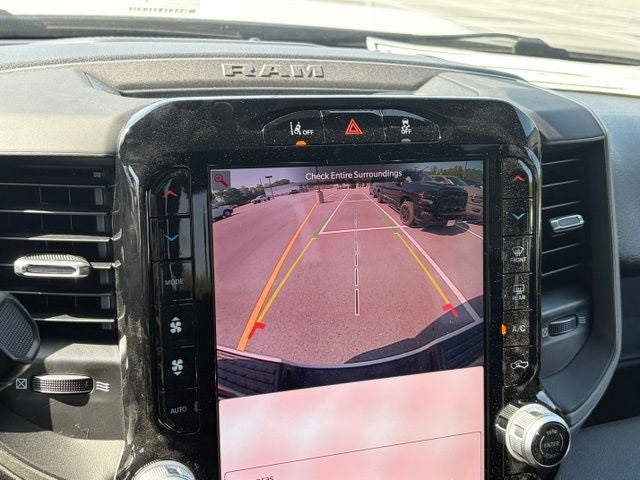 2026 RAM 2500 RAM 2500 BLACK EXPRESS CREW CAB 4X4 6'4' BOX