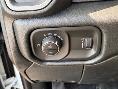 2026 RAM 2500 RAM 2500 BLACK EXPRESS CREW CAB 4X4 6'4' BOX