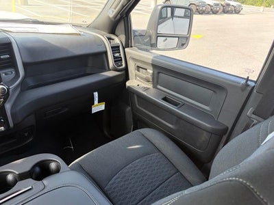 2026 RAM 2500 RAM 2500 BLACK EXPRESS CREW CAB 4X4 6'4' BOX