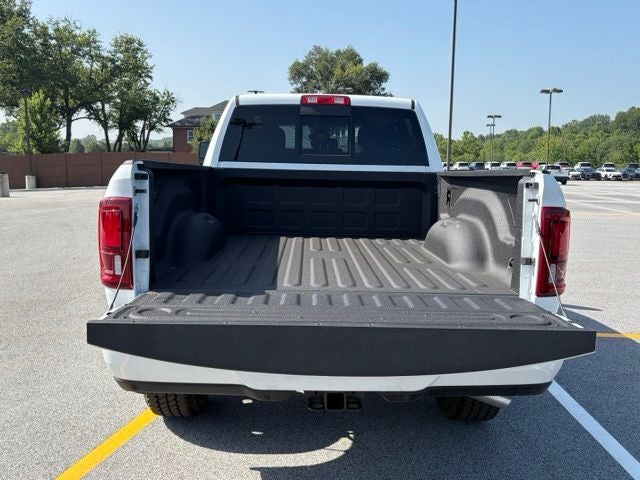 2026 RAM 2500 RAM 2500 BLACK EXPRESS CREW CAB 4X4 6'4' BOX