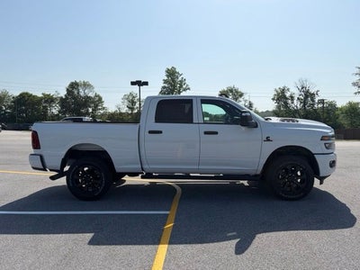 2026 RAM 2500 RAM 2500 BLACK EXPRESS CREW CAB 4X4 6'4' BOX