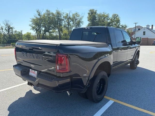 2026 RAM 3500 RAM 3500 LIMITED MEGA CAB 4X4 6'4' BOX